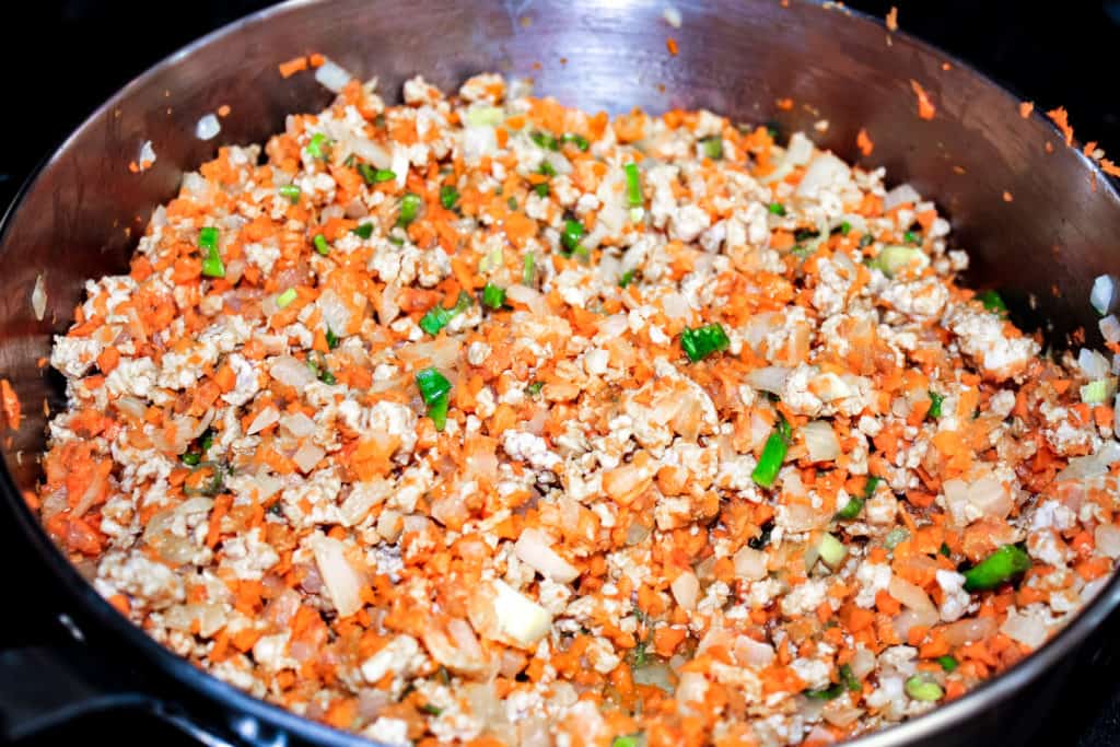 Water chestnut cake with pork topping (Bánh đúc mặn) – Bun Bo Bae