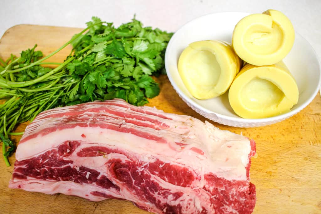 ingredients for beef and bamboo stir fry, or Măng Xào Thịt Bò