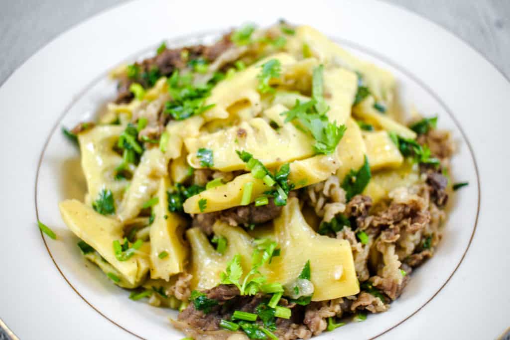 Bamboo and beef stir fry Măng Xào Thịt Bò