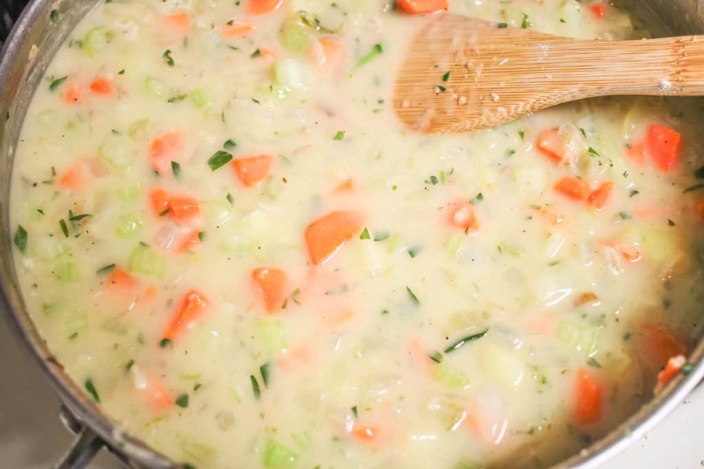 chicken pot pie ingredients in thickened broth