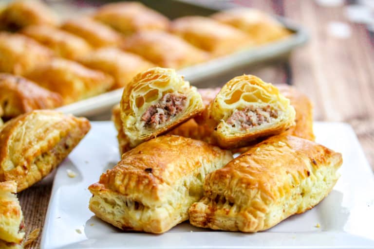 Vietnamese Meat Pies (Pâté Chaud or Bánh Patê Sô) Bun Bo Bae