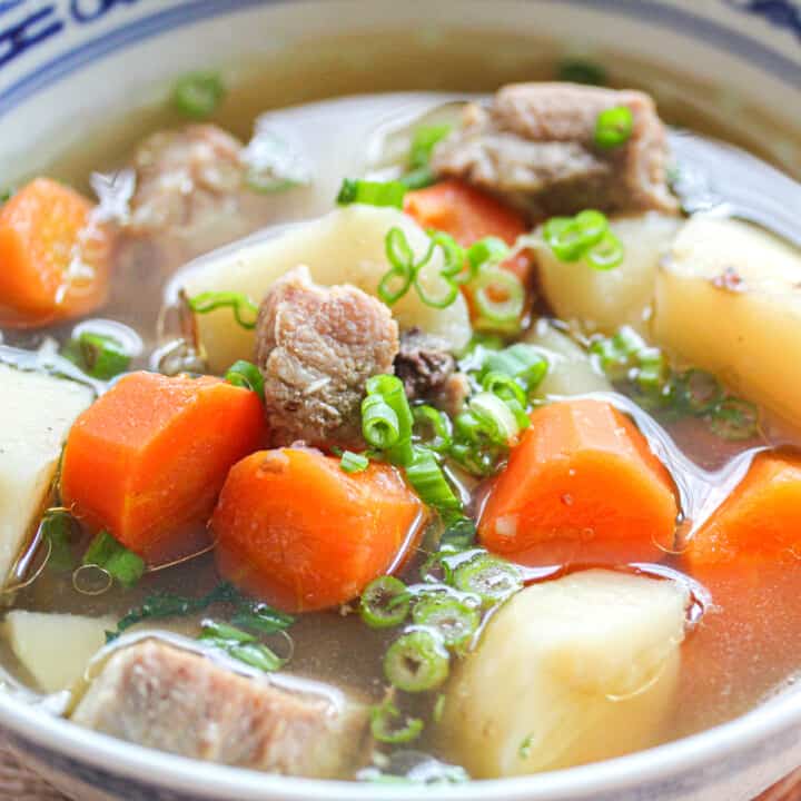 Crock Pot Pork Spare Rib Soup With Potatoes and Carrots (Canh Sườn